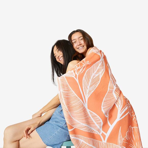 Summer and Rose Roundie Beach Towel 57 Inch Orange - Picture 4 of 5